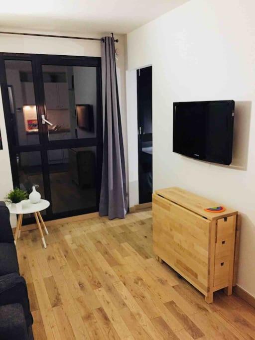 Ma Place Au Sud Aix Parking Aix-en-Provence Eksteriør billede