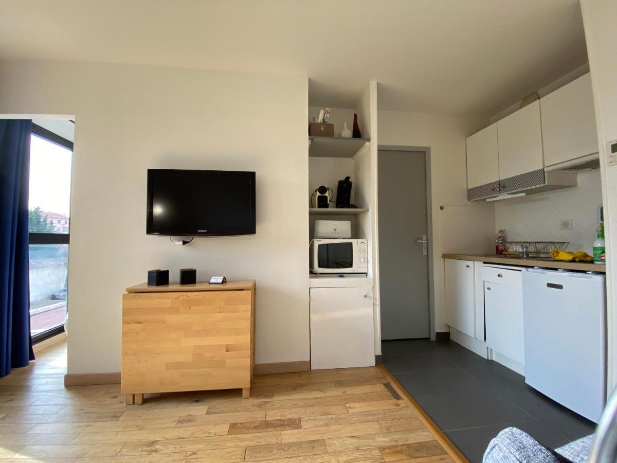 Ma Place Au Sud Aix Parking Aix-en-Provence Eksteriør billede