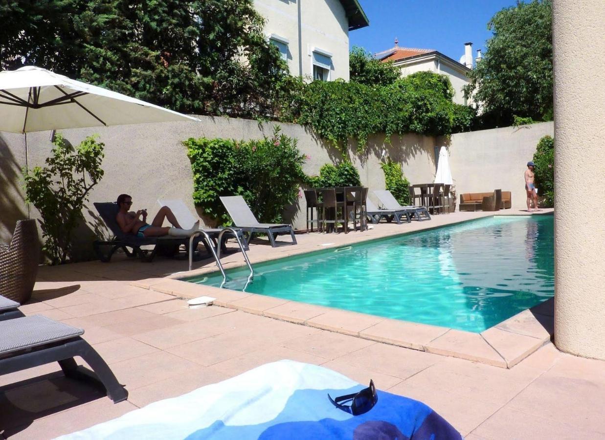 Ma Place Au Sud Aix Parking Aix-en-Provence Eksteriør billede
